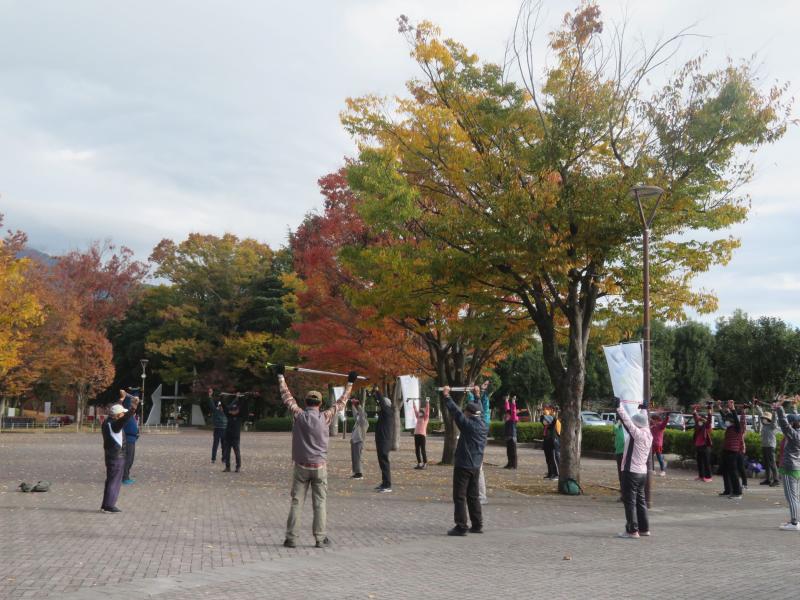 幟は12月1日マラソン大会の物