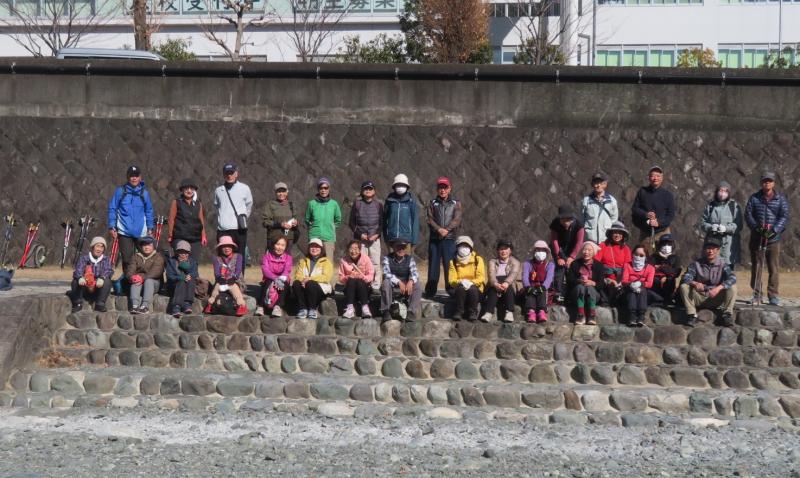 市役所の手前の旭橋