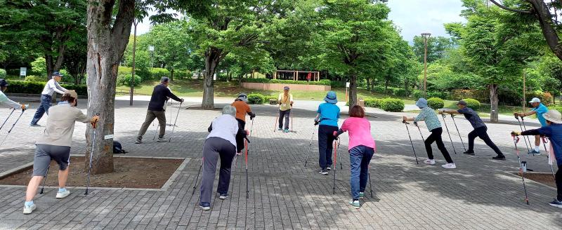準備運動。筋トレを行います