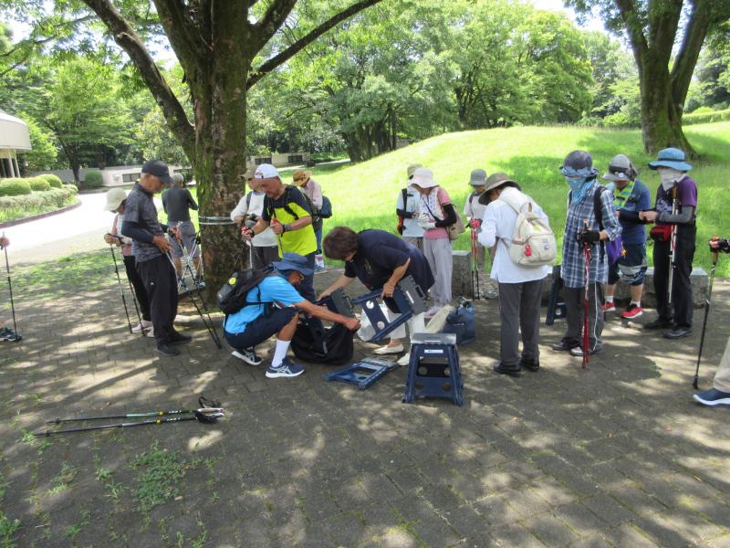 お疲れ様、冷たいものをどうぞ