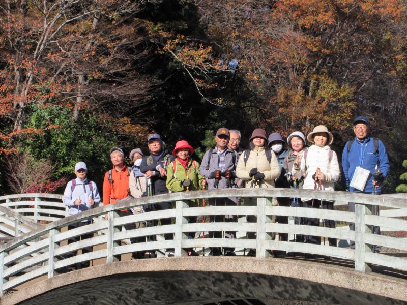 太鼓橋の上です