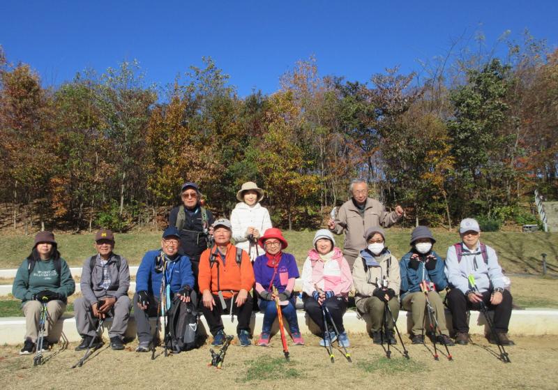 西園の芝生広場にて