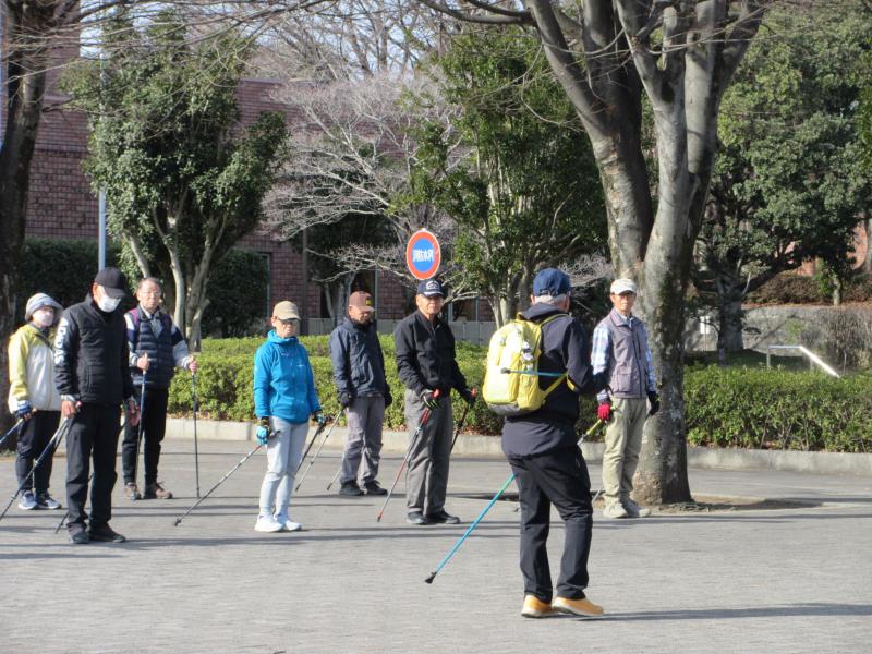 ポールを押すこと