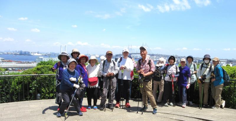 港の見れる丘公園（飛鳥の出航）を見る