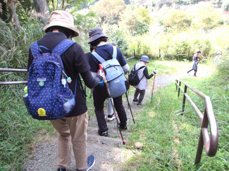 ここの階段は気を付けて