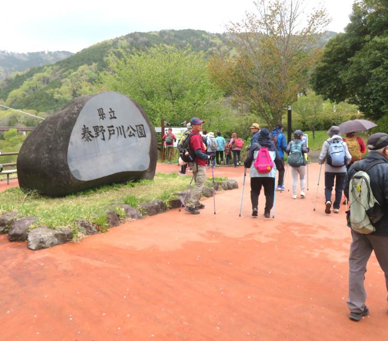 こちらが戸川公園の正面？