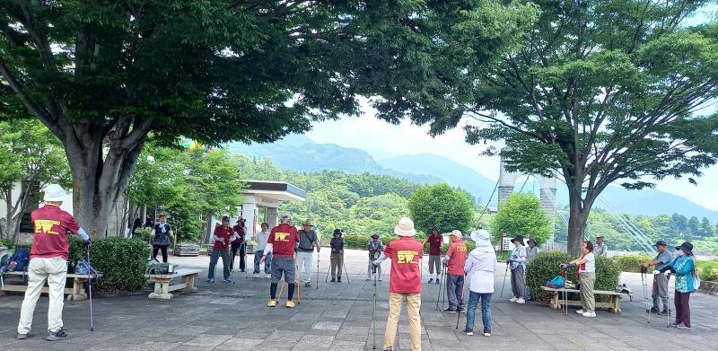 木陰で準備体操