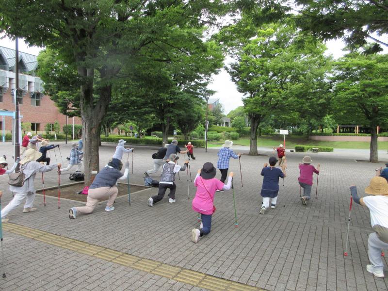 筋トレの後にバックランジ