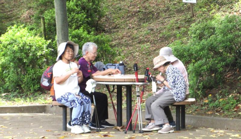 話をしながら食べるおやつ