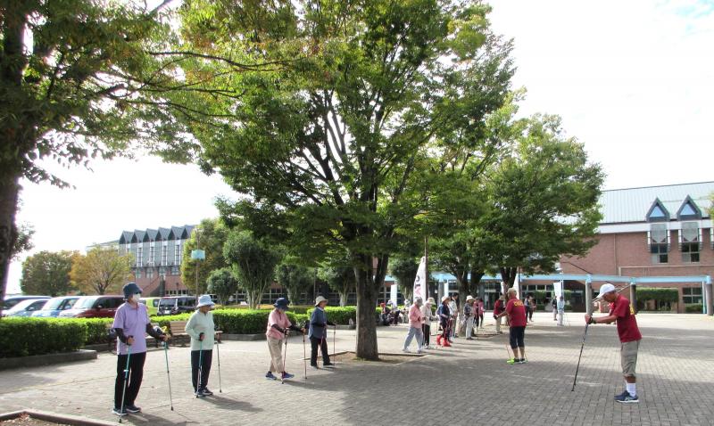 コーチが前で声をかけます