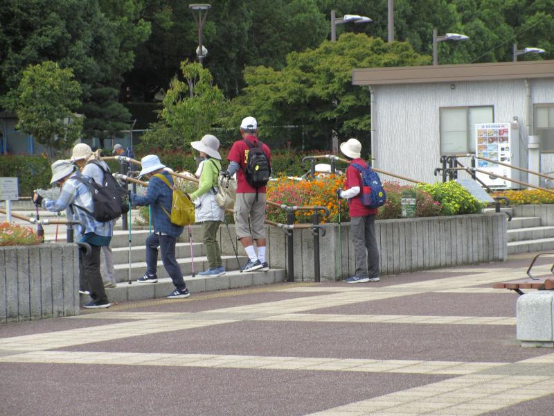 階段を利用してステップ