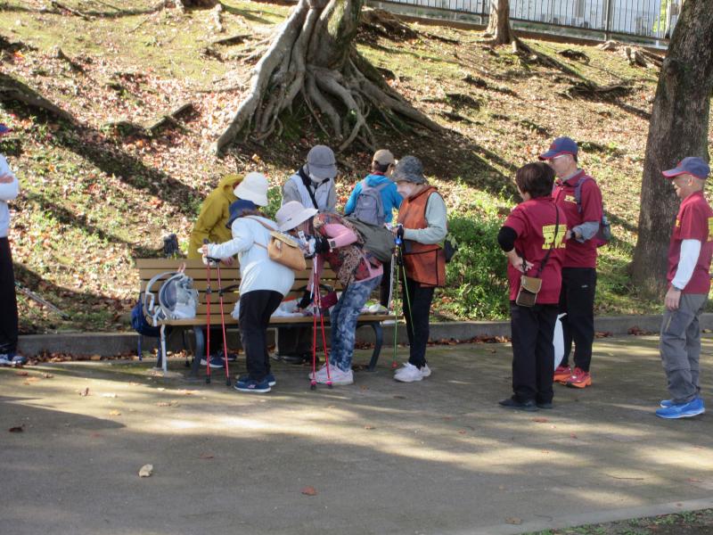 おやつ時間ですがコーチ打ち合わせ