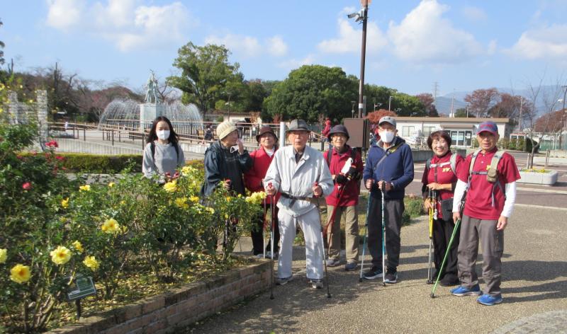 バラ園で、こがめグループ