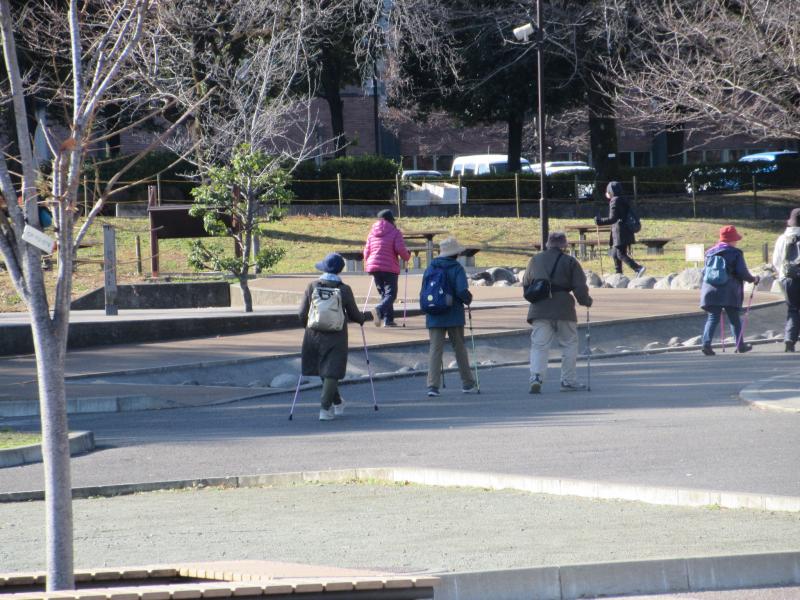 登り坂は前傾姿勢で