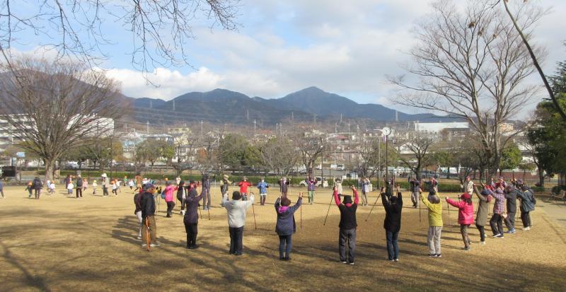 大きな輪を作りゲームです