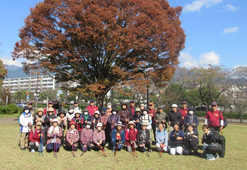 学生さんが入って記念撮影