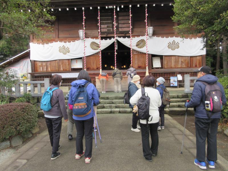 各自参拝します