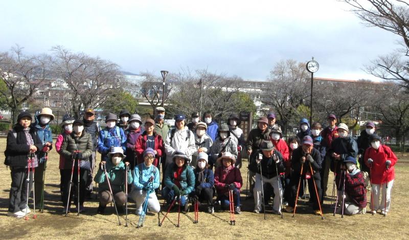 曇り空で大山は見れない