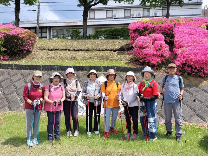 ウサギさんは対岸です